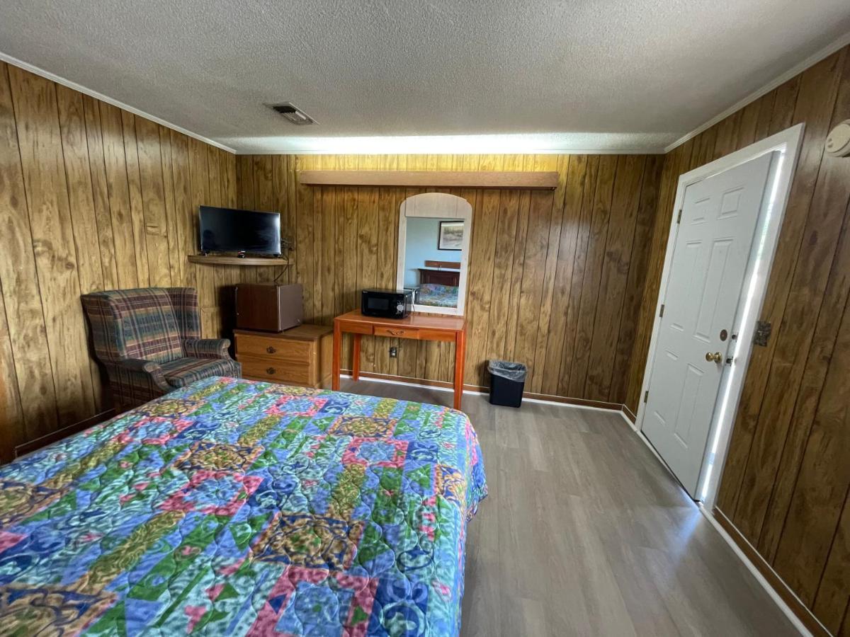 Pinelodge Motel Baxley Exteriér fotografie