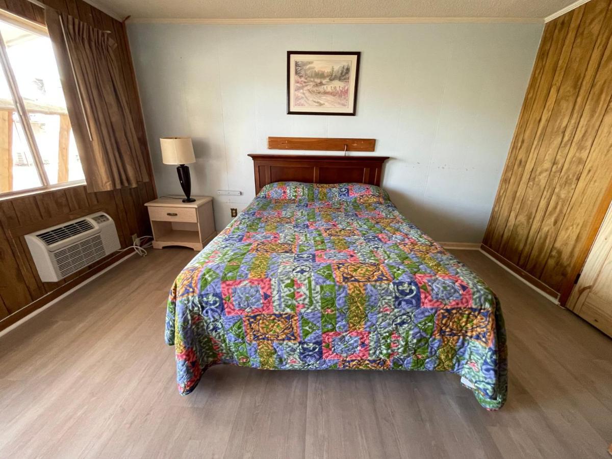 Pinelodge Motel Baxley Exteriér fotografie